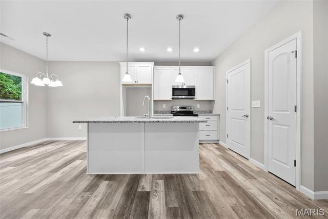 206 Jimmy H Drive, Jonesburg, MO 63351