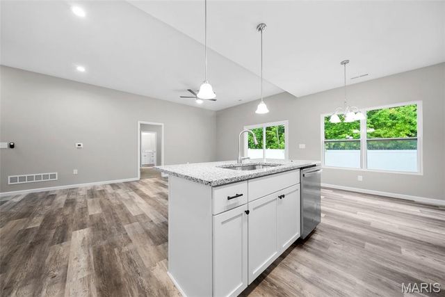 206 Jimmy H Drive, Jonesburg, MO 63351