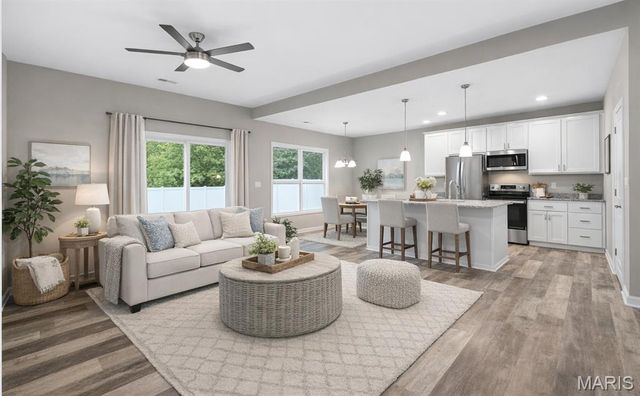 206 Jimmy H Drive, Jonesburg, MO 63351