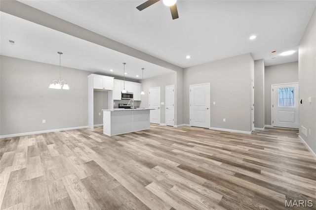 206 Jimmy H Drive, Jonesburg, MO 63351