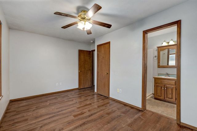 5567 S Jefferson Avenue, Springfield, MO 65810