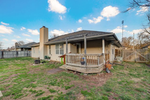 5567 S Jefferson Avenue, Springfield, MO 65810