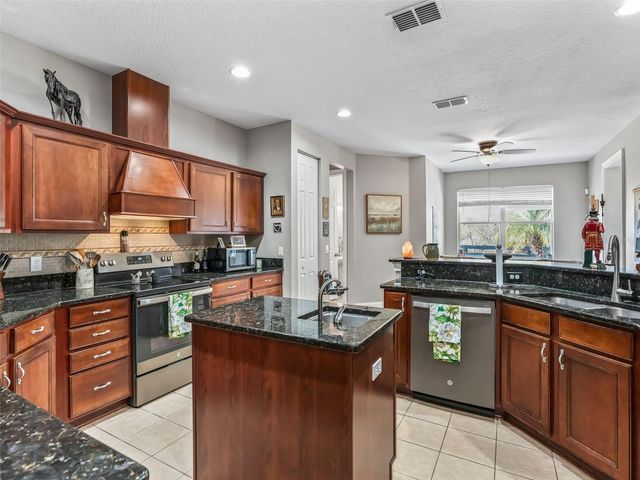 9805 NW 6TH COURT, Ocala, FL 34475