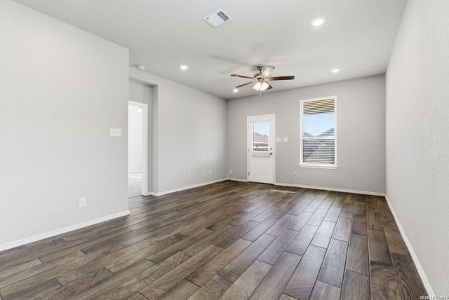 2521 Hiddenbrooke Trace, Seguin, TX 78155