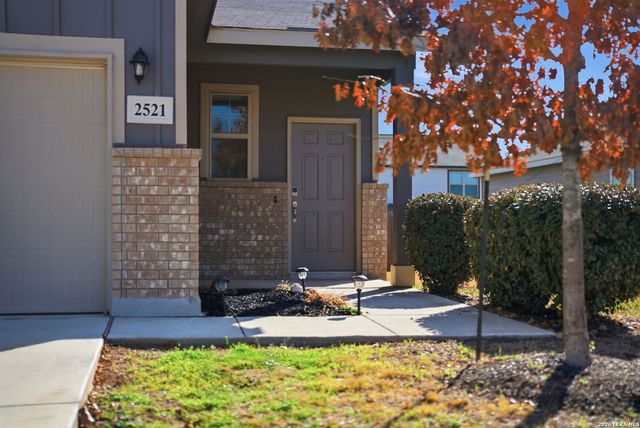 2521 Hiddenbrooke Trace, Seguin, TX 78155