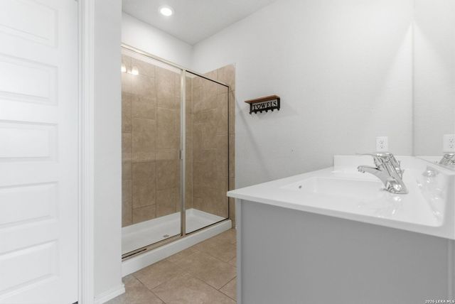 2521 Hiddenbrooke Trace, Seguin, TX 78155