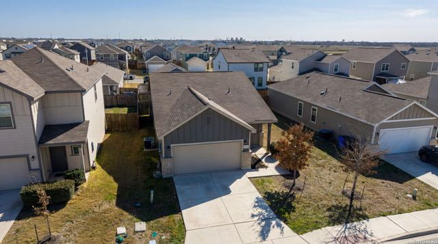 2521 Hiddenbrooke Trace, Seguin, TX 78155