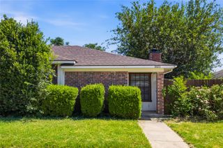 2022 Minnie Drive, Arlington, TX 76012