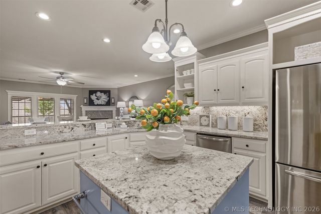 14550 S Urbana Court, Bixby, OK 74008