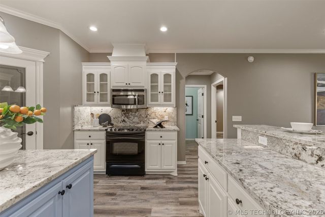 14550 S Urbana Court, Bixby, OK 74008