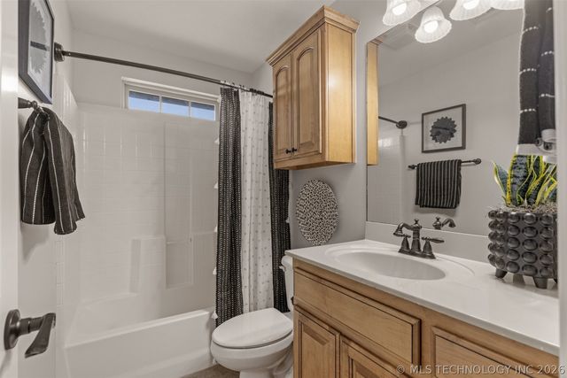 14550 S Urbana Court, Bixby, OK 74008