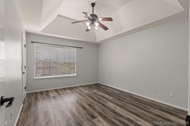 14550 S Urbana Court, Bixby, OK 74008