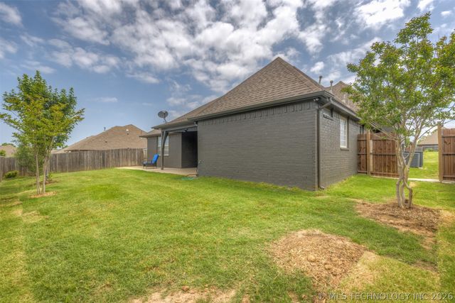 14550 S Urbana Court, Bixby, OK 74008