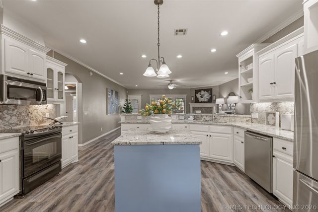 14550 S Urbana Court, Bixby, OK 74008