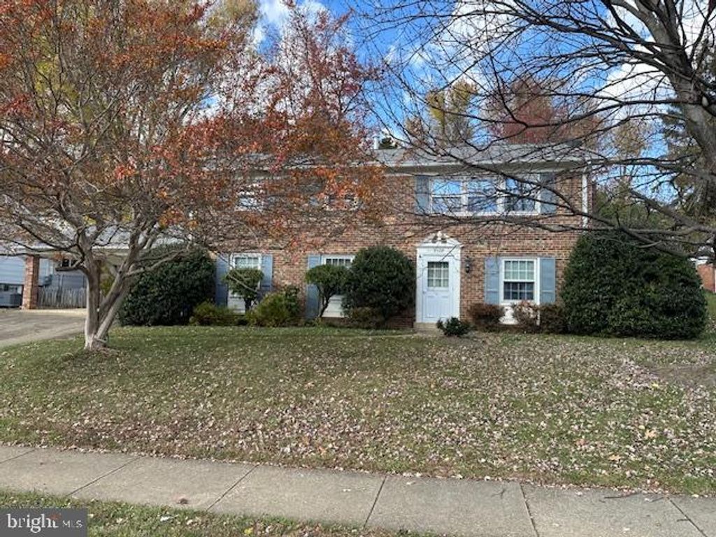 9508 OLD CREEK DR, Fairfax, VA 22032