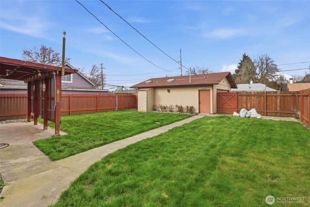 607 21st ave, Longview, WA 98632