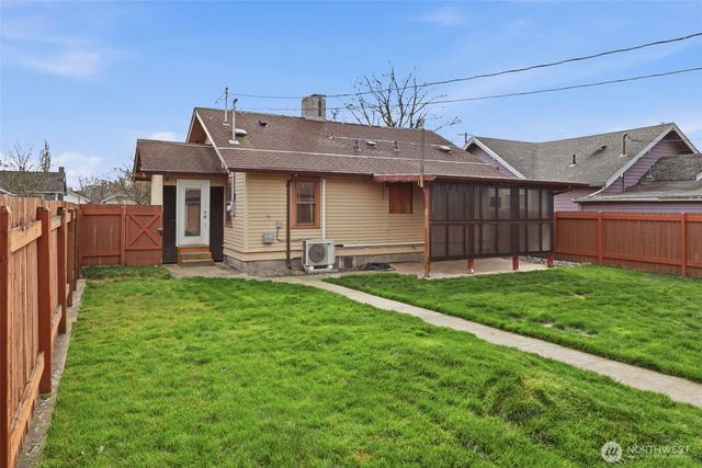 607 21st ave, Longview, WA 98632