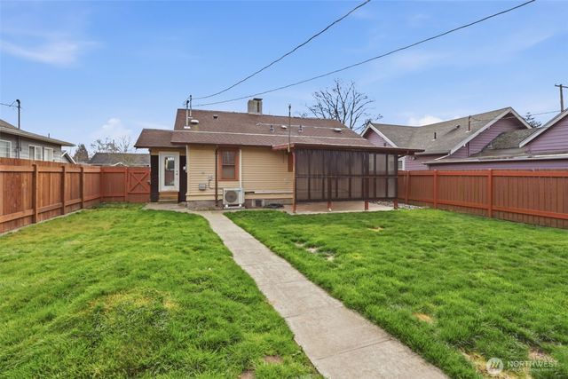 607 21st ave, Longview, WA 98632