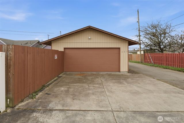 607 21st ave, Longview, WA 98632