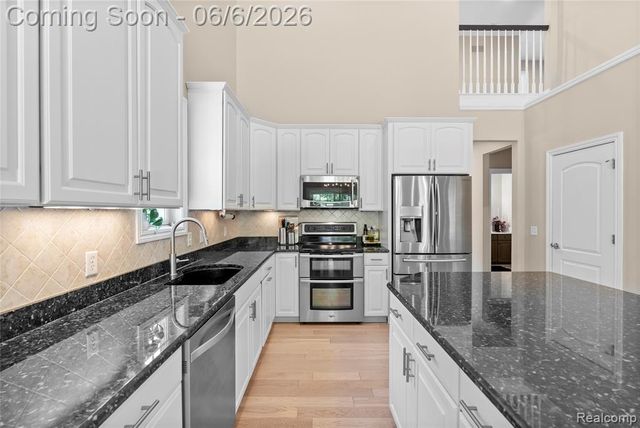 10242 Beacon Court, Grand Blanc, MI 48439