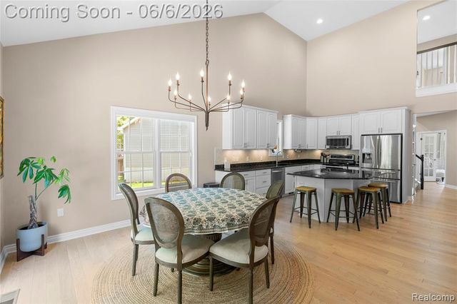 10242 Beacon Court, Grand Blanc, MI 48439