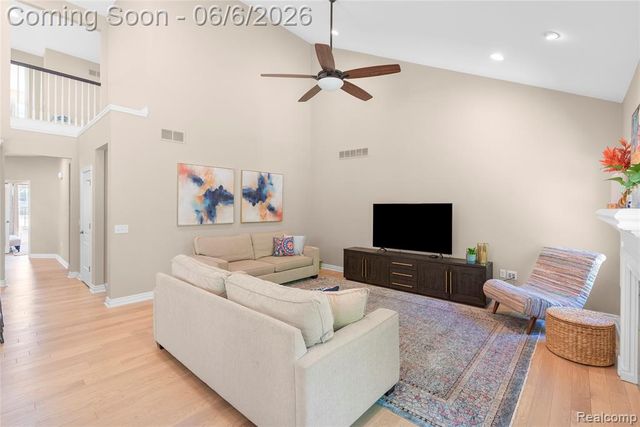 10242 Beacon Court, Grand Blanc, MI 48439