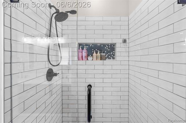 10242 Beacon Court, Grand Blanc, MI 48439