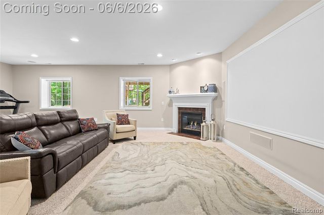 10242 Beacon Court, Grand Blanc, MI 48439