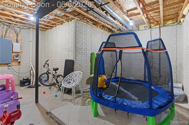 10242 Beacon Court, Grand Blanc, MI 48439