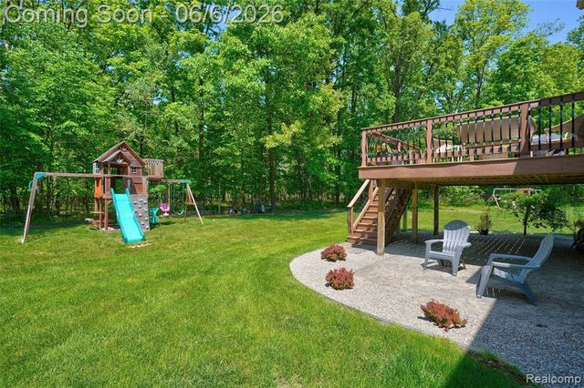10242 Beacon Court, Grand Blanc, MI 48439