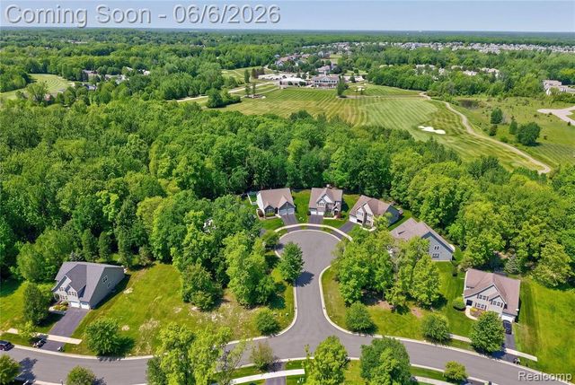 10242 Beacon Court, Grand Blanc, MI 48439
