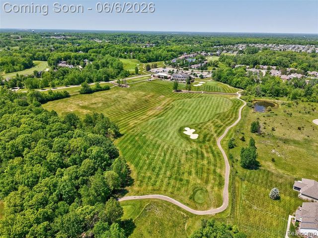 10242 Beacon Court, Grand Blanc, MI 48439