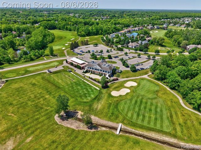 10242 Beacon Court, Grand Blanc, MI 48439