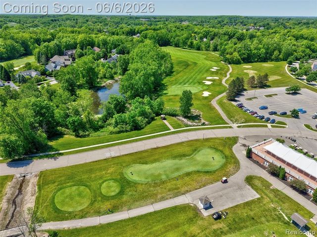 10242 Beacon Court, Grand Blanc, MI 48439