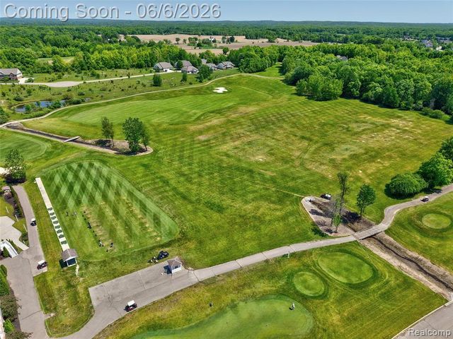 10242 Beacon Court, Grand Blanc, MI 48439