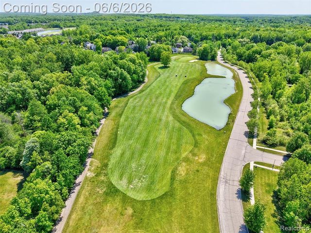 10242 Beacon Court, Grand Blanc, MI 48439