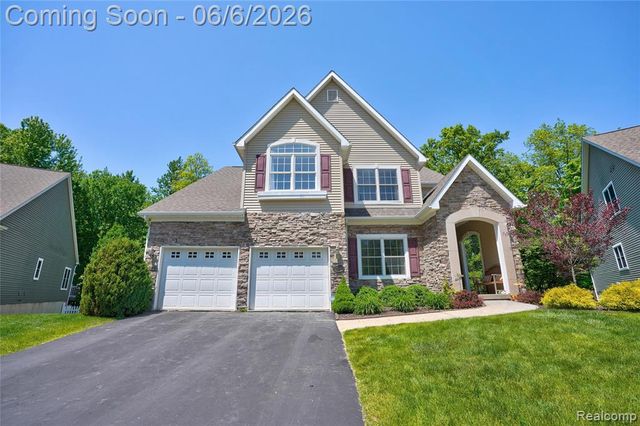 10242 Beacon Court, Grand Blanc, MI 48439