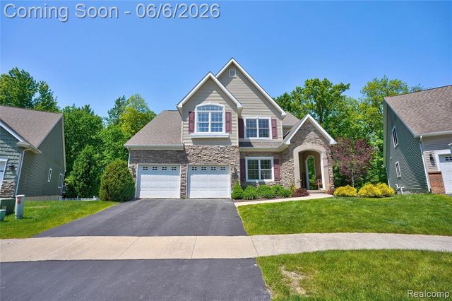 10242 Beacon Court, Grand Blanc, MI 48439