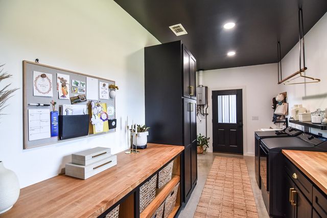 111 Live Spring Lane, Hunt, TX 78024