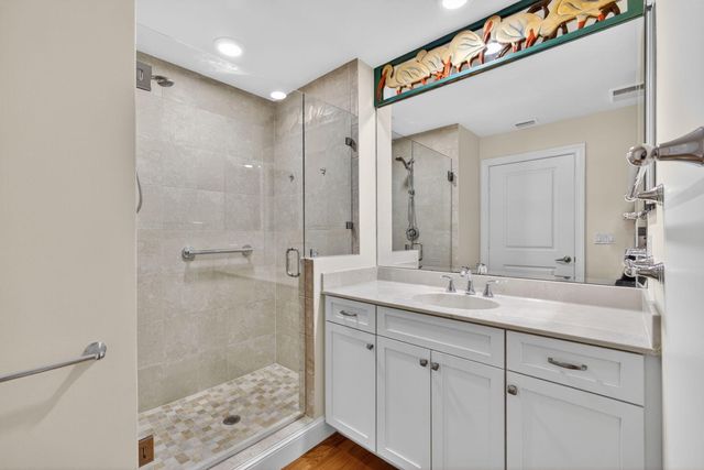712 Bay Colony Drive S, Juno Beach, FL 33408