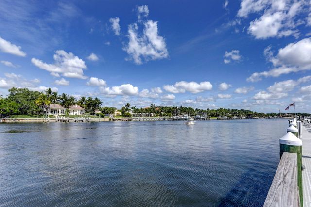 712 Bay Colony Drive S, Juno Beach, FL 33408
