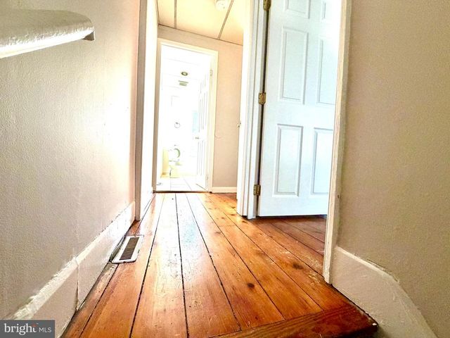 132 RANDOLPH AVE, Hagerstown, MD 21740