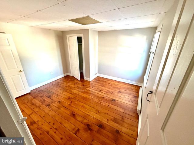 132 RANDOLPH AVE, Hagerstown, MD 21740