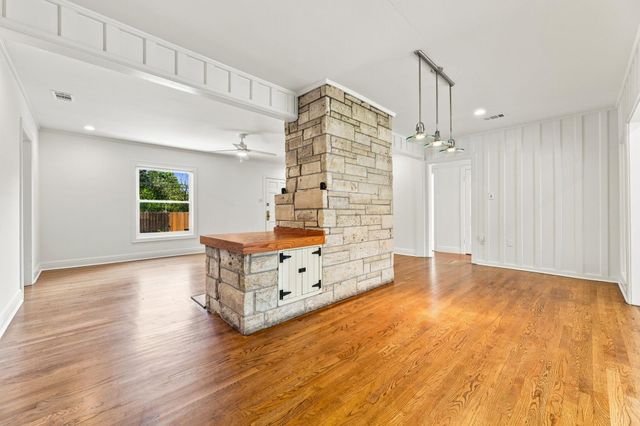 811 E 45th ST, Austin, TX 78751