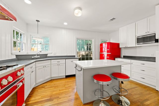 811 E 45th ST, Austin, TX 78751