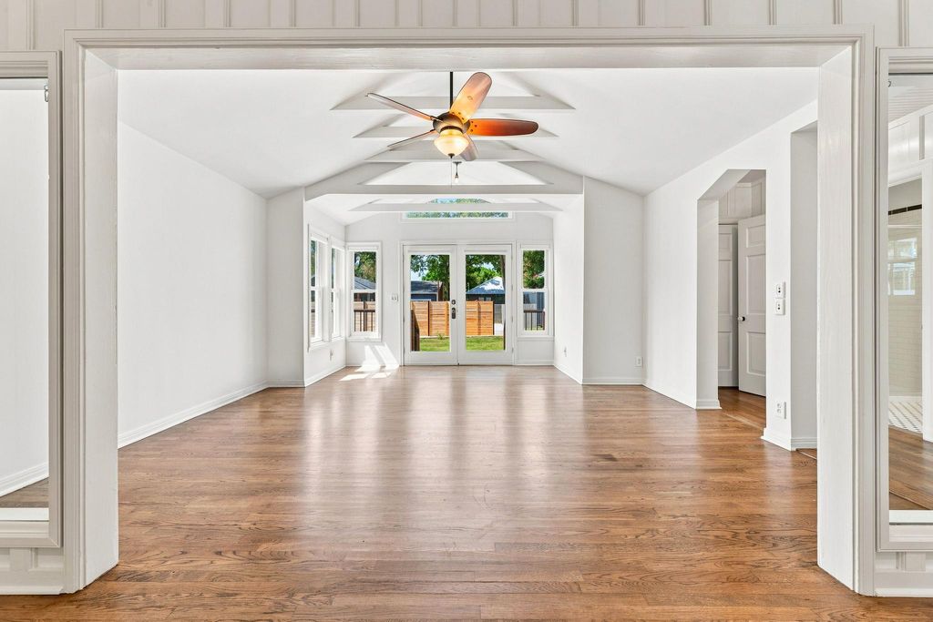 811 E 45th ST, Austin, TX 78751