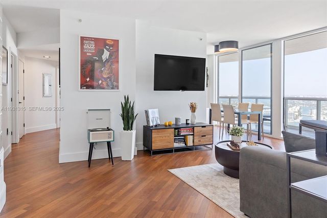 6365 Collins Ave 3911, Miami Beach, FL 33141