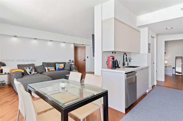 6365 Collins Ave 3911, Miami Beach, FL 33141