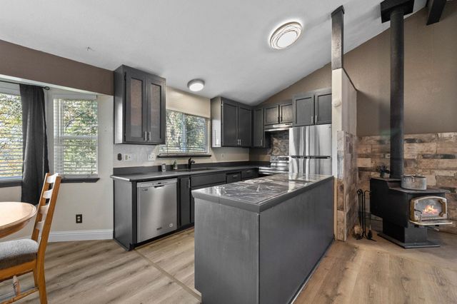 16652 Sallander, Sonora, CA 95370