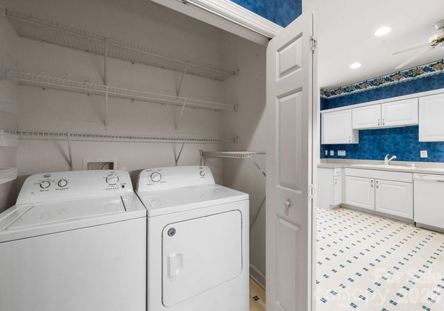 8348 Highland Glen Drive, Charlotte, NC 28269